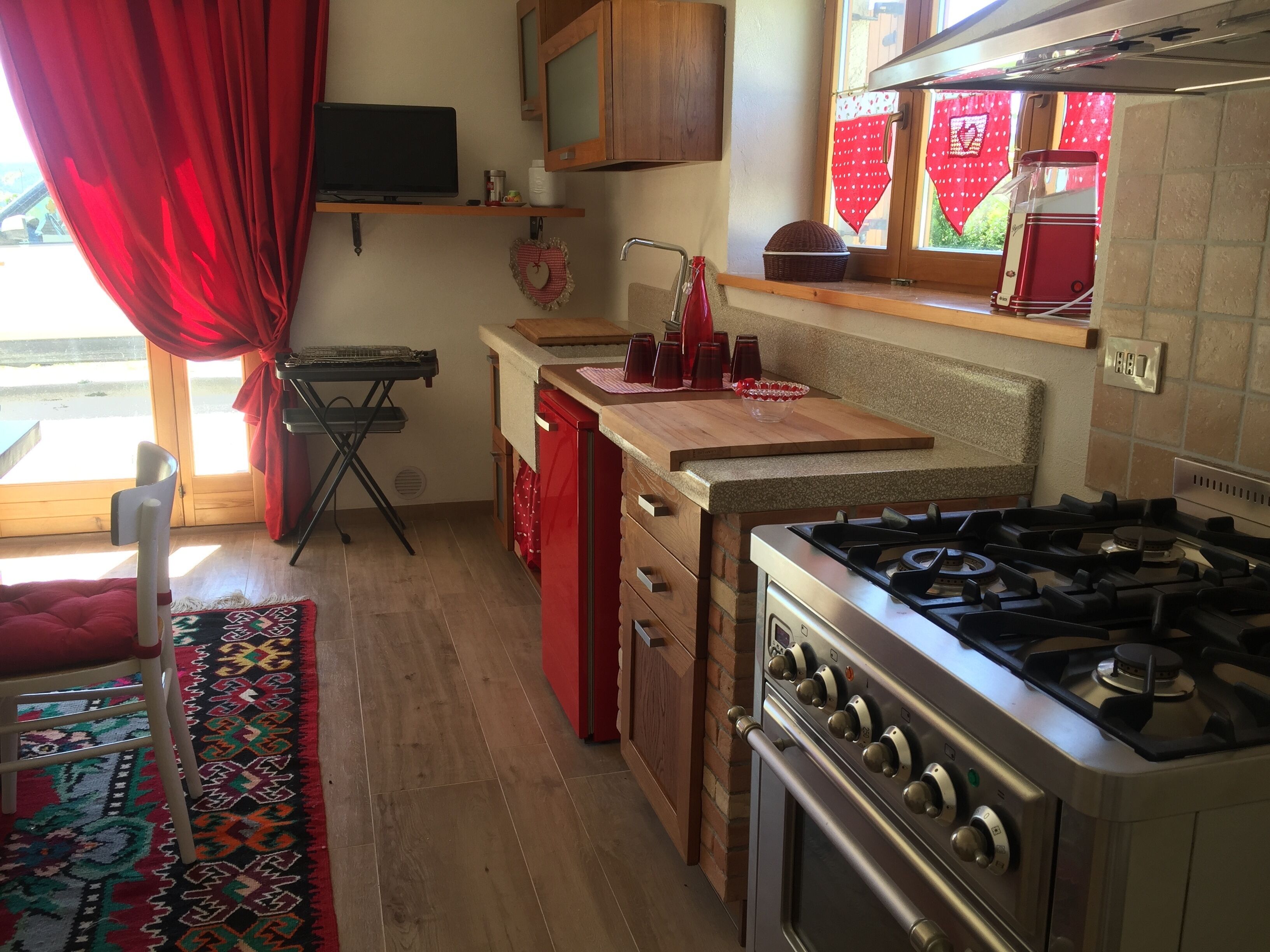 Corner of paradise a step away from the sky mountain hut with spectacular views in Arcevia