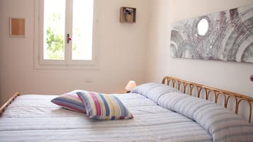 4 Schlafzimmer, Schreibtisch, Bügeleisen/Bügelbrett, WLAN
