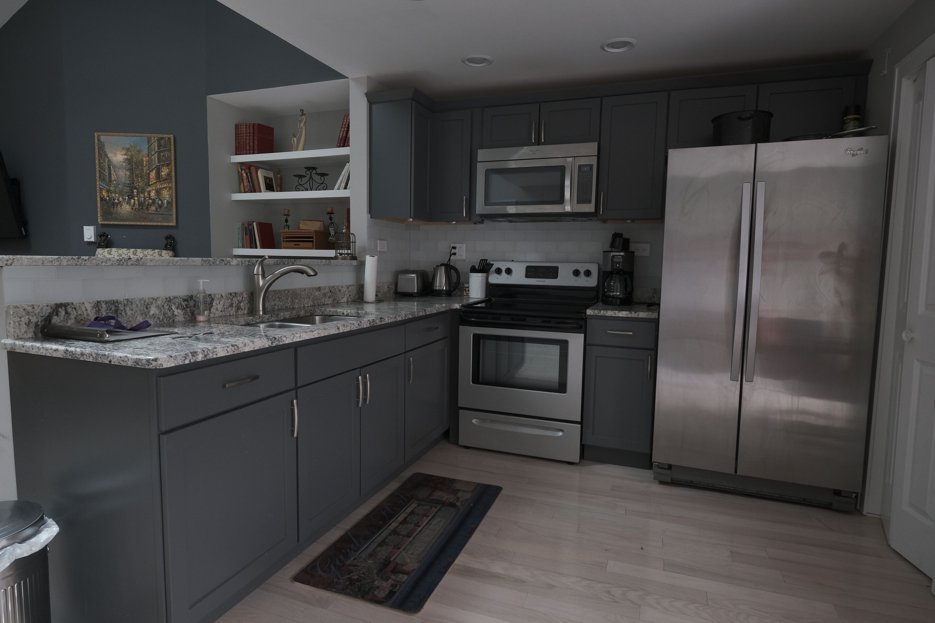 Newly Remodeled 2bd cottage