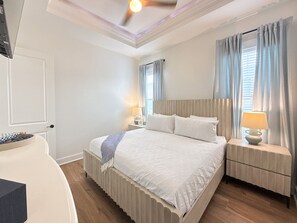 3 bedrooms, desk, iron/ironing board, travel crib - Still Time to Book Your Snowbird Escape Today (Santa Rosa Beach)