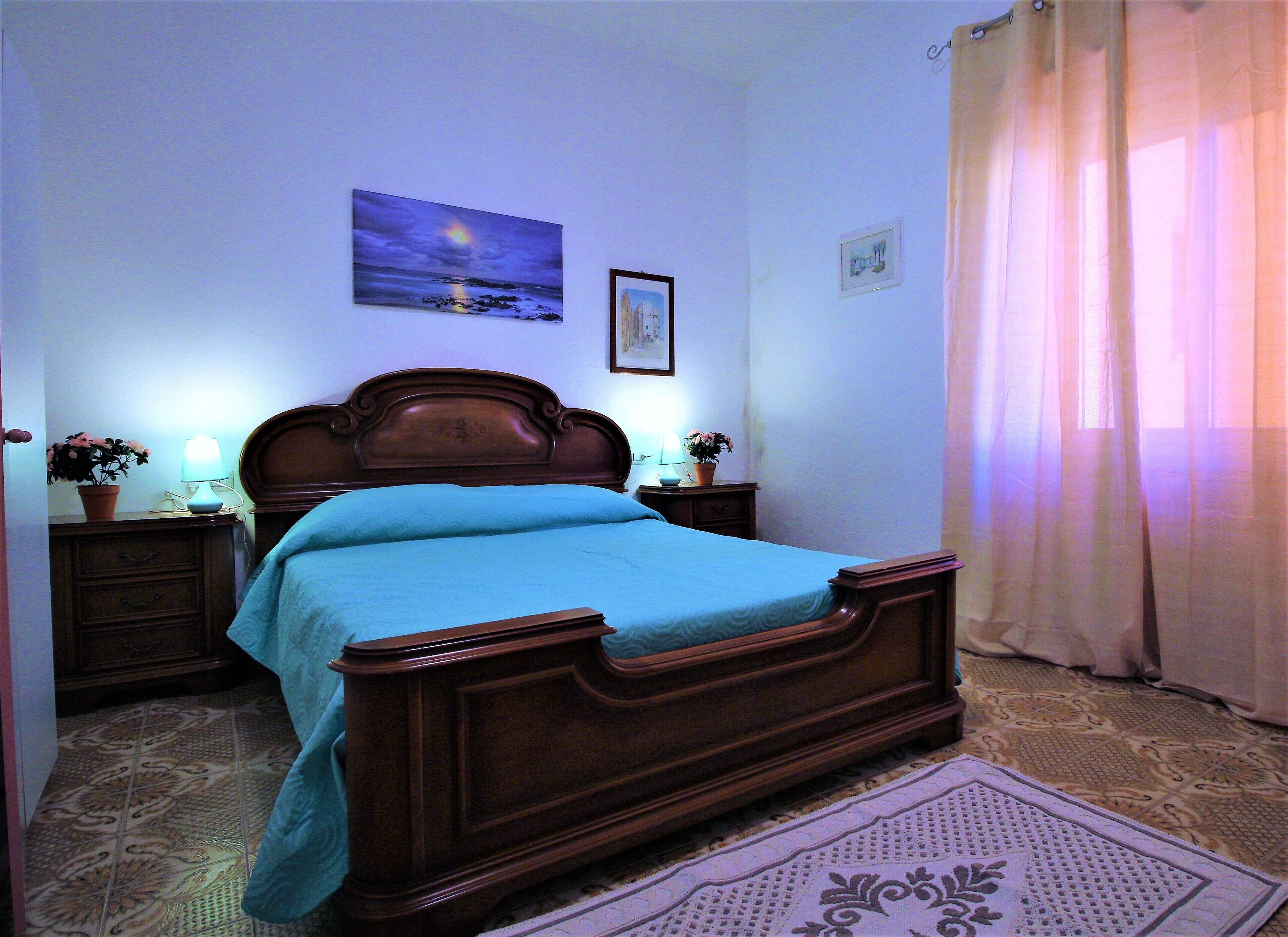 Large three-room apartment just steps from the sea