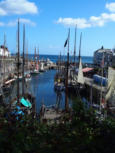 Gorran Apartment With Outdoor Pool And Gardens In Historic Mansion House