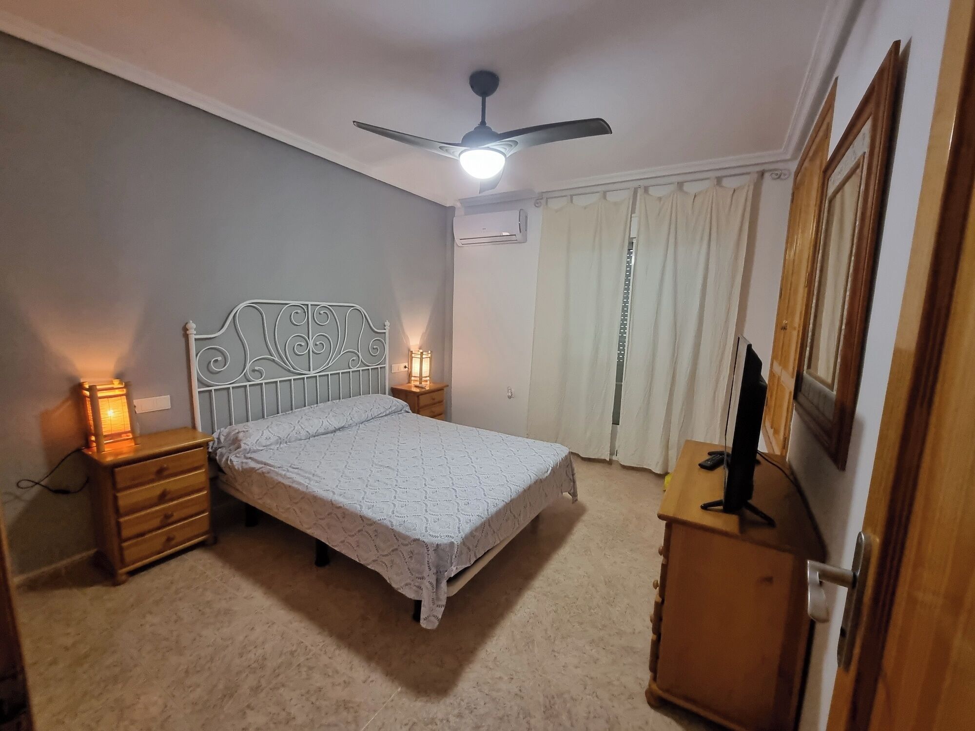 3 chambres, fer et planche à repasser, lit parapluie, Wi-Fi gratuit