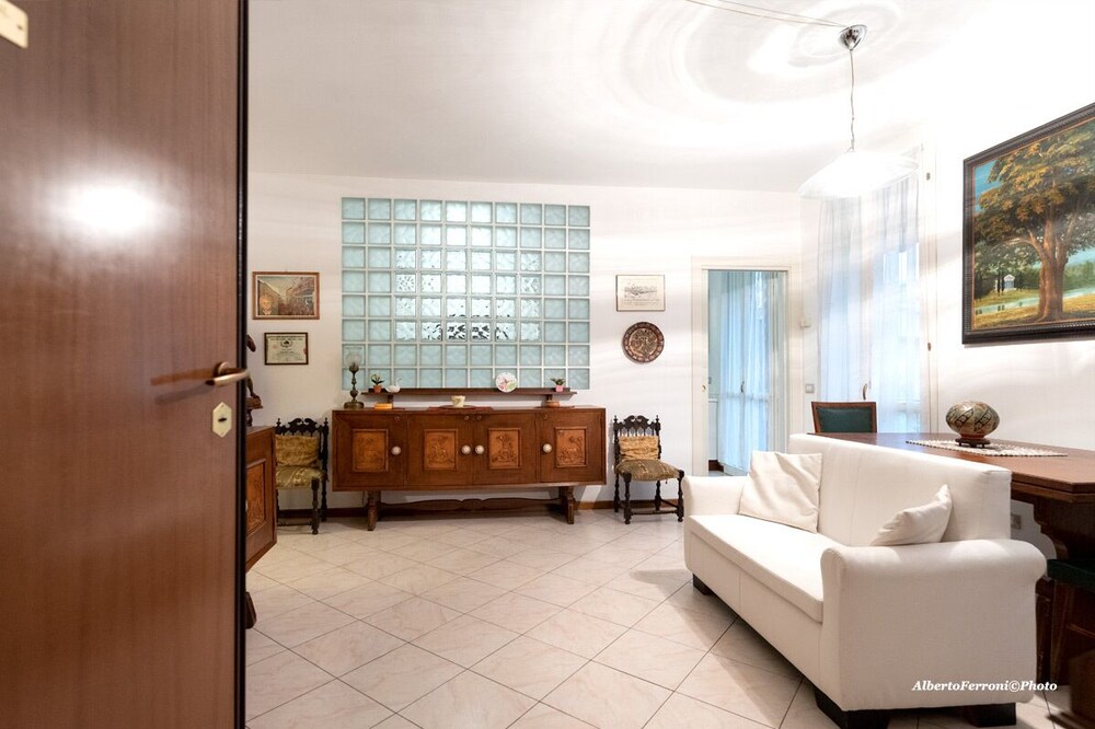 Two-room apartment in Seveso (MB)