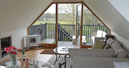 Miller's Loft - Luxury open plan loft living for two in stunning Norfolk countryside