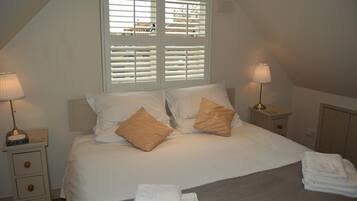 1 bedroom, iron/ironing board, internet