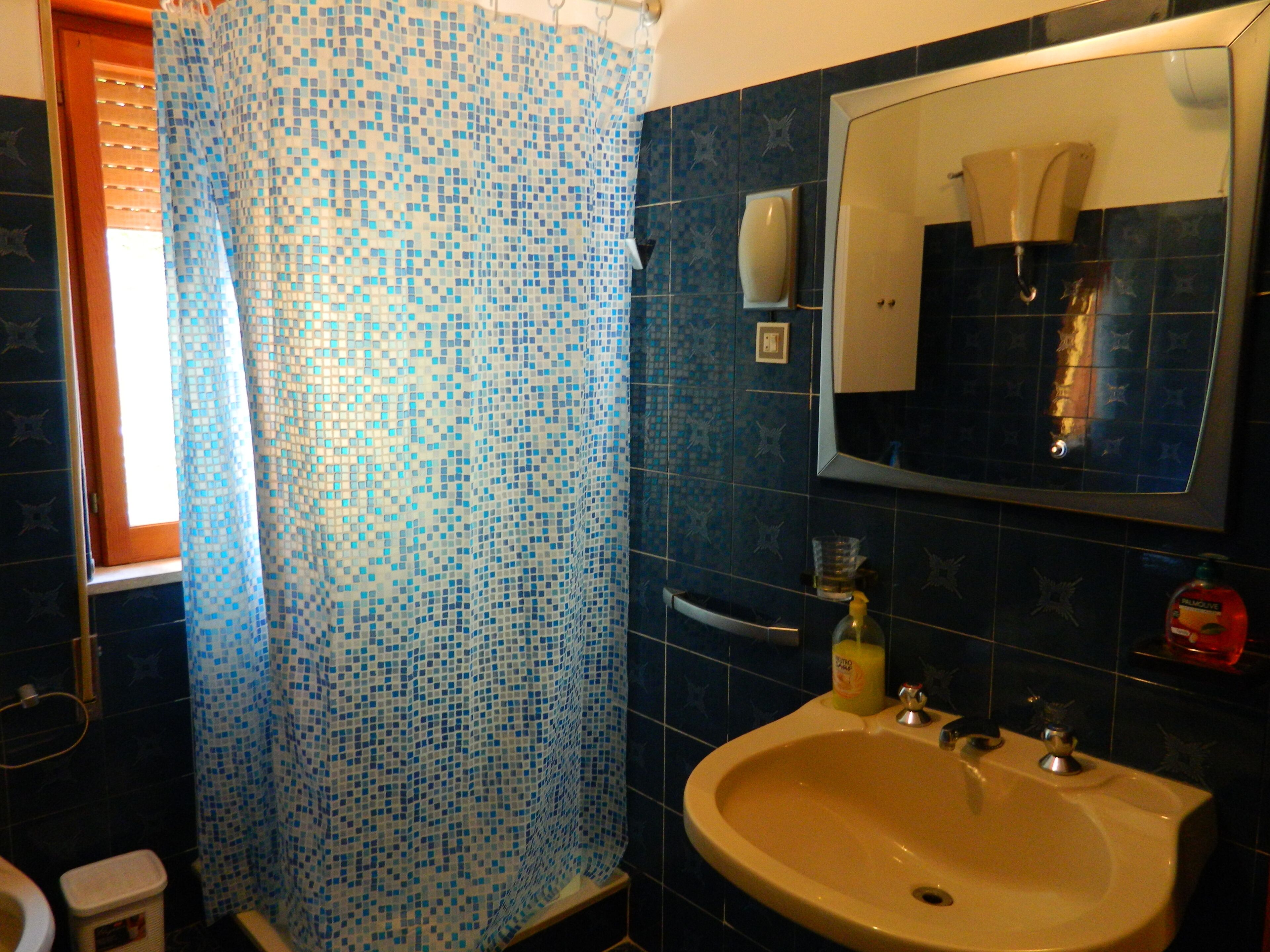 Panoramic villa on Lake Turano