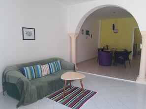 Living area - Good and cheap, which is our motto (Djerba Midoun)