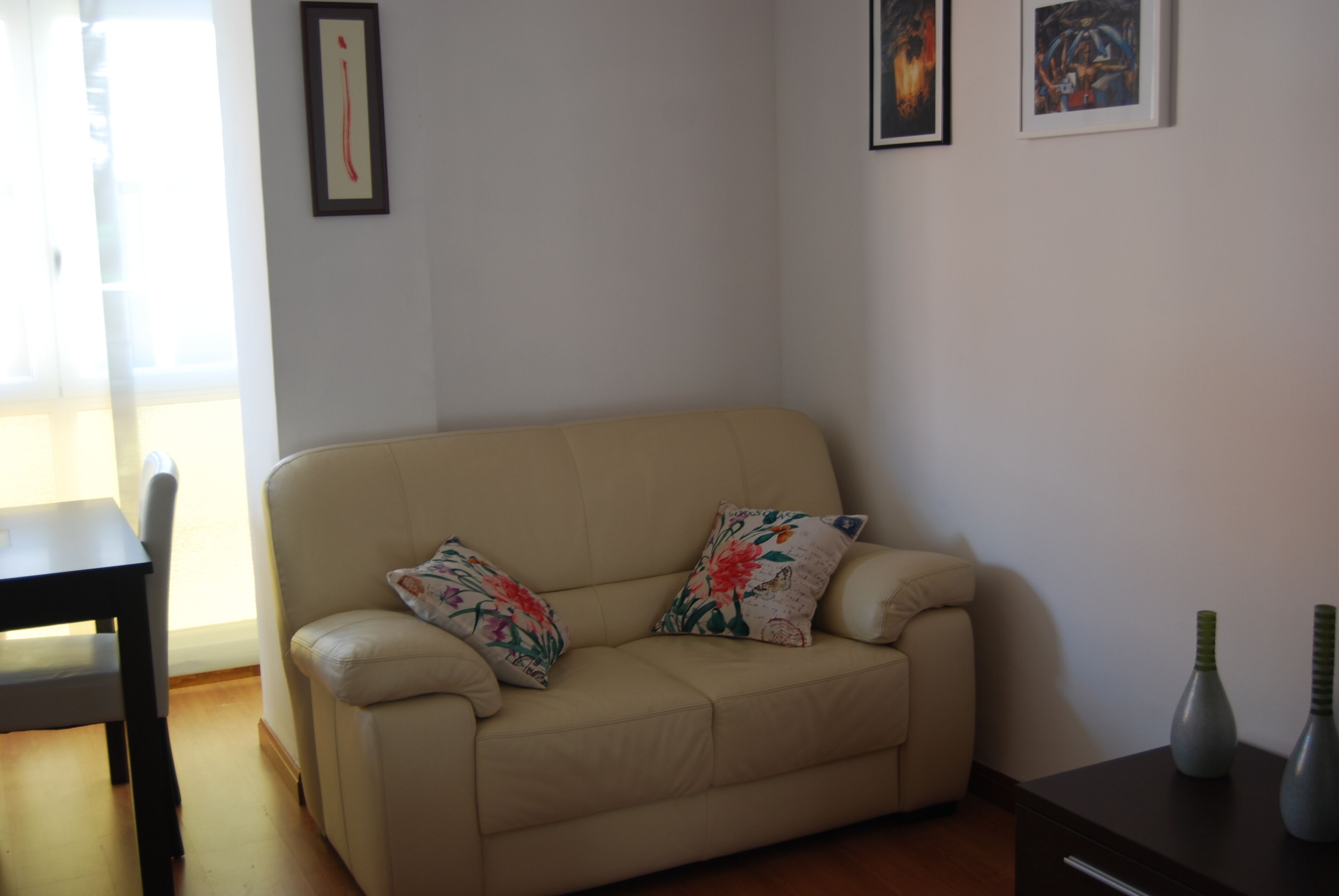 FLOOR CENTRAL, MODERN, EQUIPPED, COMFORTABLE AND WIFI 100 M2. GARAGE OPTION