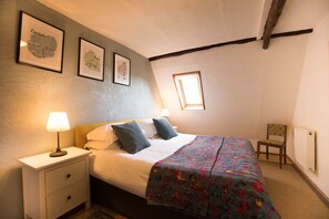 6 habitaciones, tabla de planchar con plancha, wifi y ropa de cama