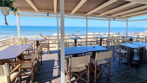 Outdoor dining - VILLA CECILIA BETWEEN LAKE AND SEA. SPECIAL OFFER IF YOU BOOK NOW !! (Sperlonga)