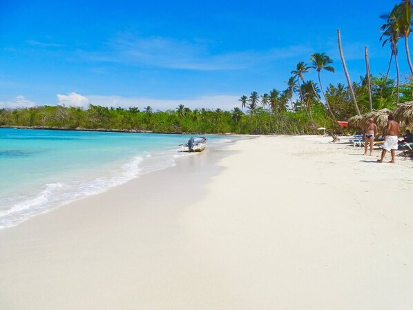 Sun loungers, beach towels