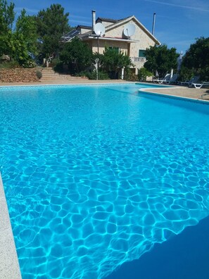 Utomhuspool