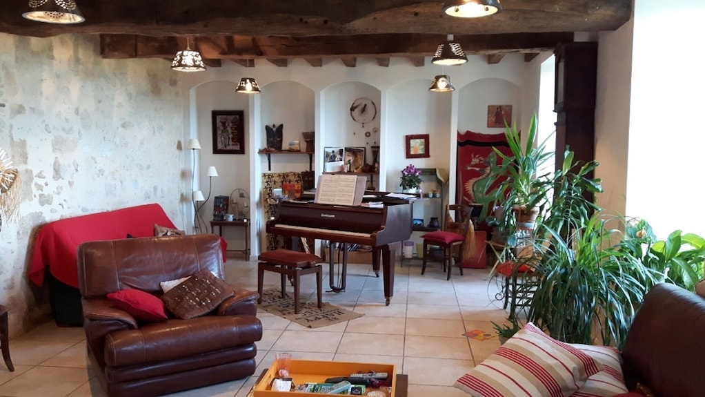 Grande Girondine In The Heart Of The Montaigne And Gurson Vineyards - Dordogne