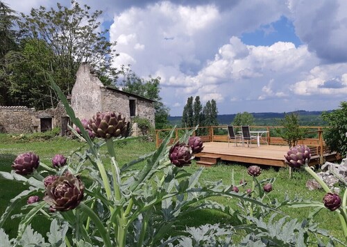 grande girondine in the heart of the montaigne and gurson vineyards