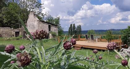 grande girondine in the heart of the montaigne and gurson vineyards