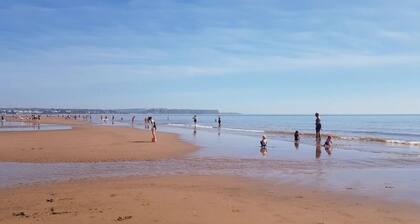 Sunny View, 2 Bedroom Chalet on the 4* Welcome Holiday Park in Dawlish Warren