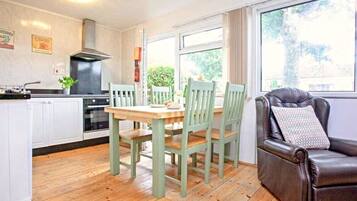 Frigorifero, microonde, forno, bollitore elettrico