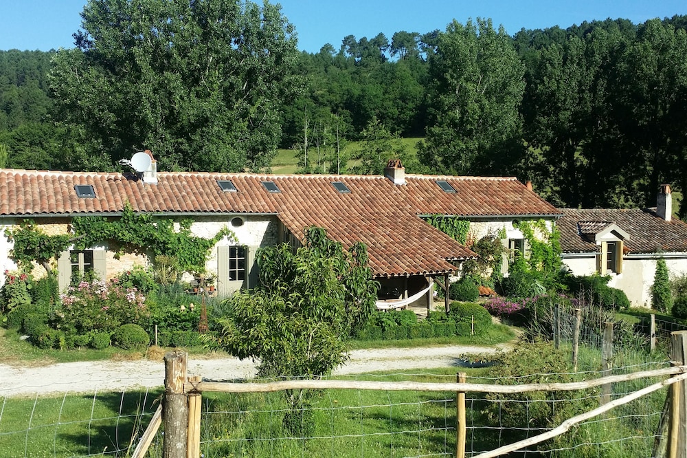 Tranquil transformed millhouse set in 4 acres of stunning Dordogne countryside.