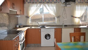 Private kitchen - Villa near the beach in Sanxenxo (Sanjenjo)