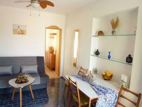 From 22 a day. Only 200 meters from the beach with beautiful sea views