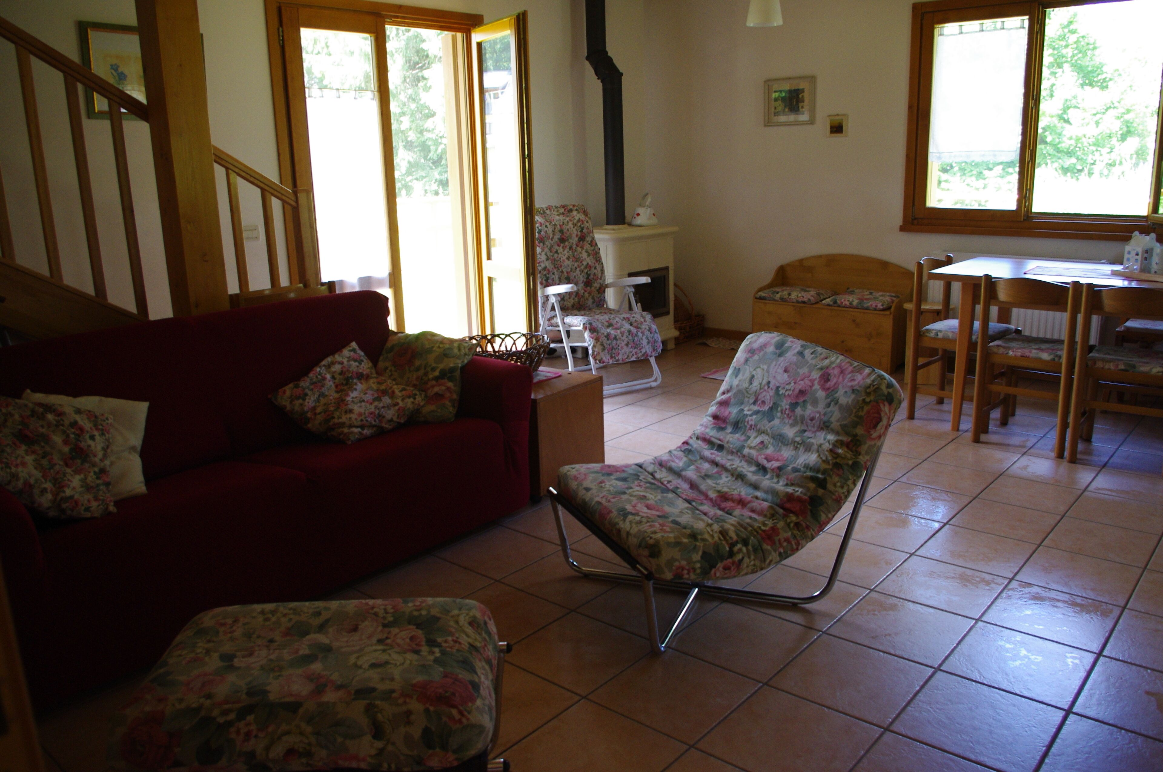 House overlooking the mountains, in a quiet and great location