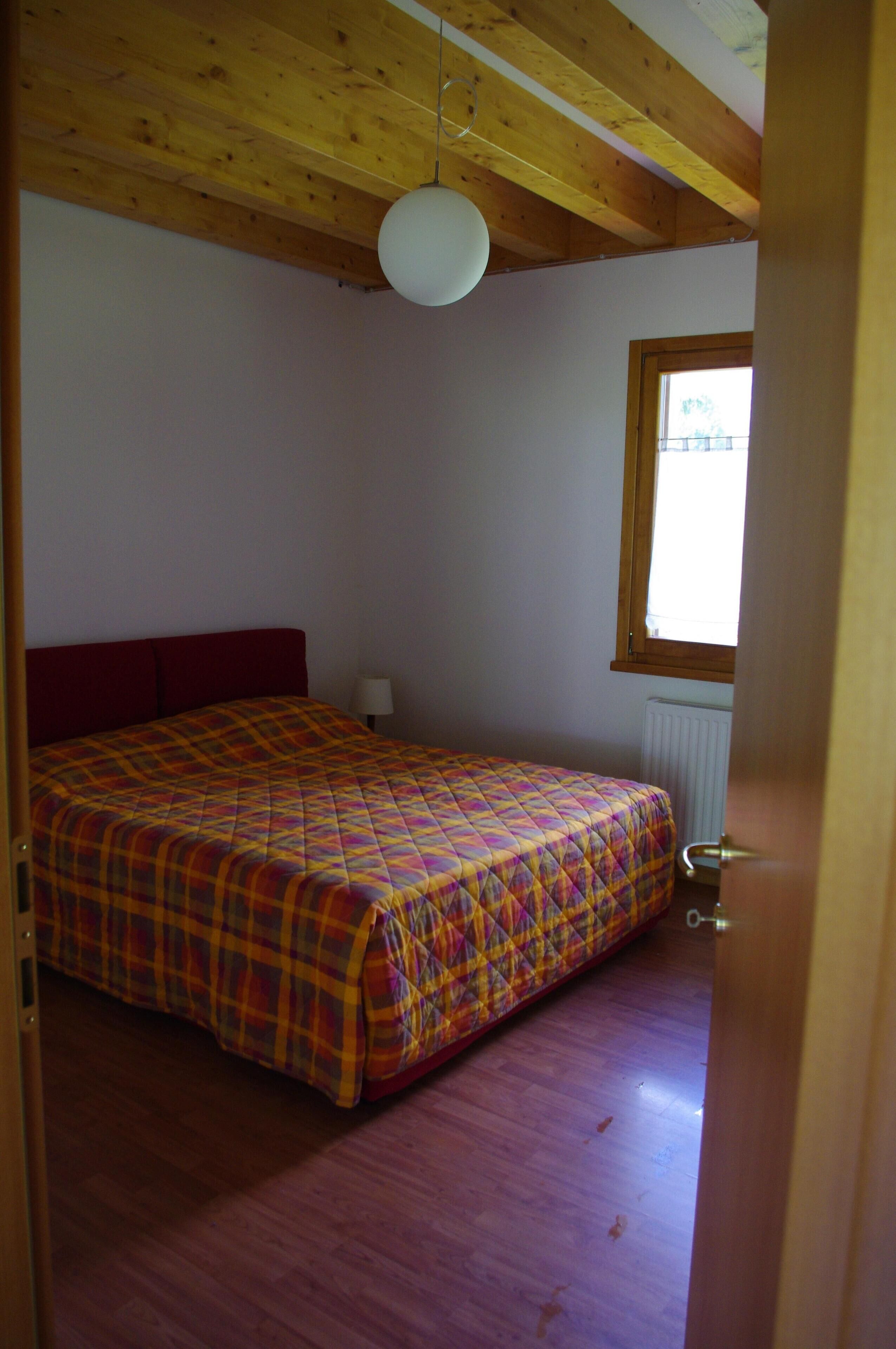 House overlooking the mountains, in a quiet and great location