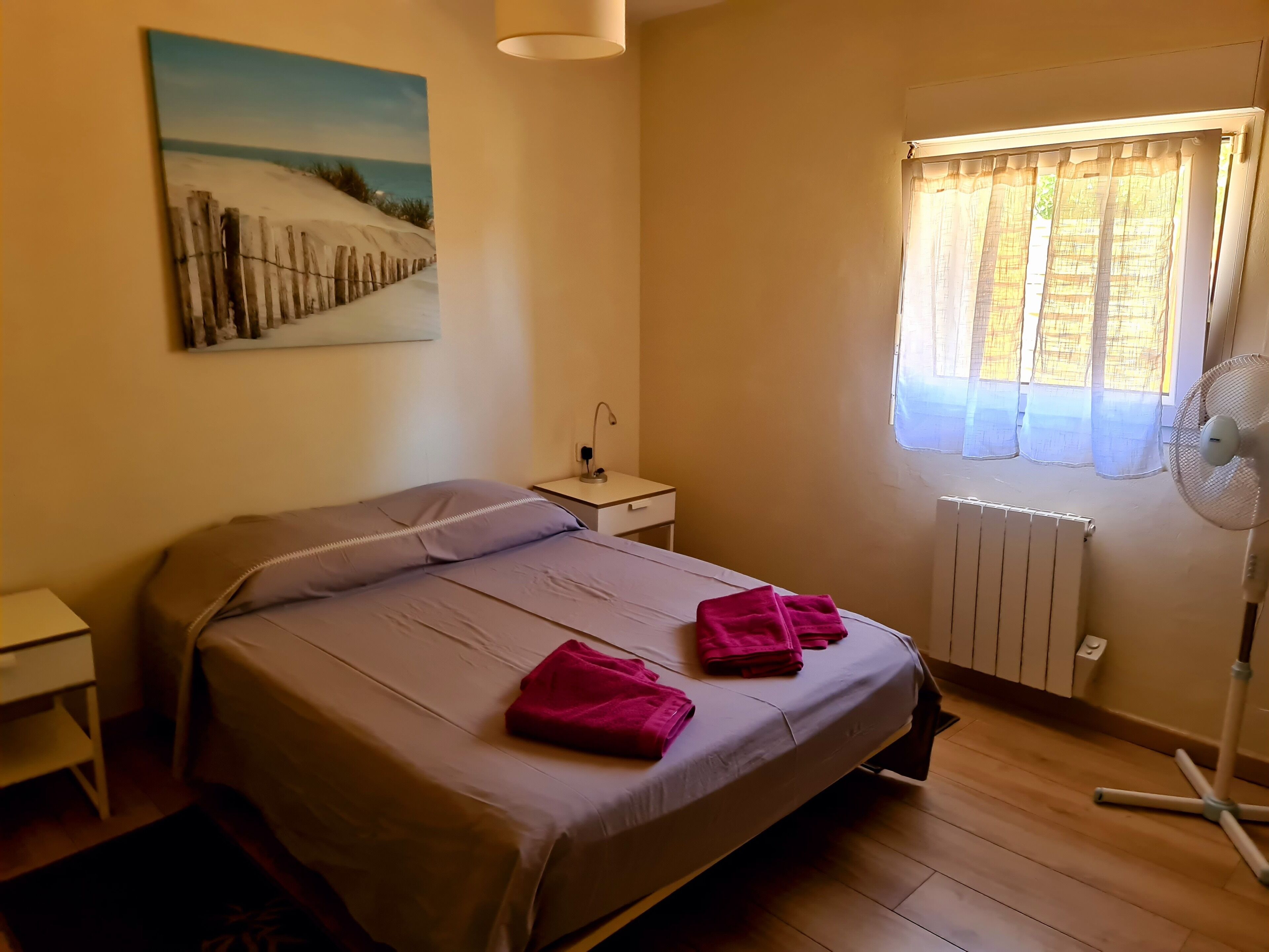 2 bedrooms, iron/ironing board, free WiFi, bed sheets