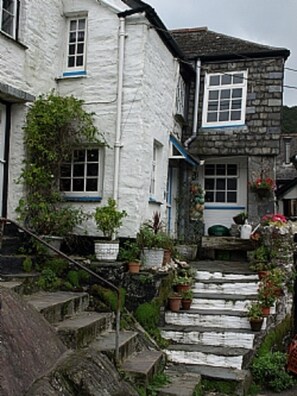 Exterior - Fowey Apartment With Outdoor Pool And Gardens In Historic Mansion House (Lanreath)