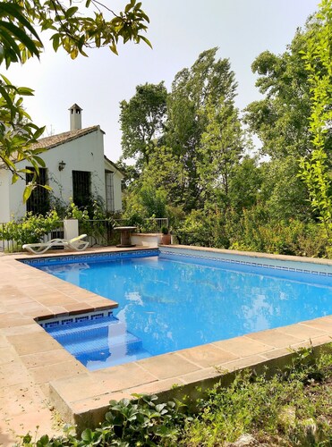 Moulin restauré avec piscine, barbecue, wifi.