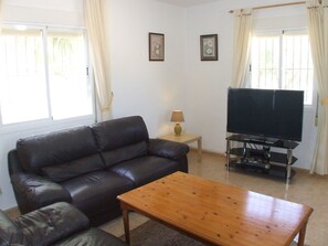 Smart TV, books - Finca Arboleda Old Stables, Idyllic rural but not remote, sleeps 4 (Vera)