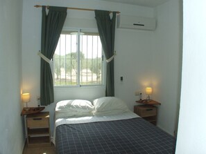 2 chambres, fer et planche à repasser, lit parapluie, Wi-Fi gratuit