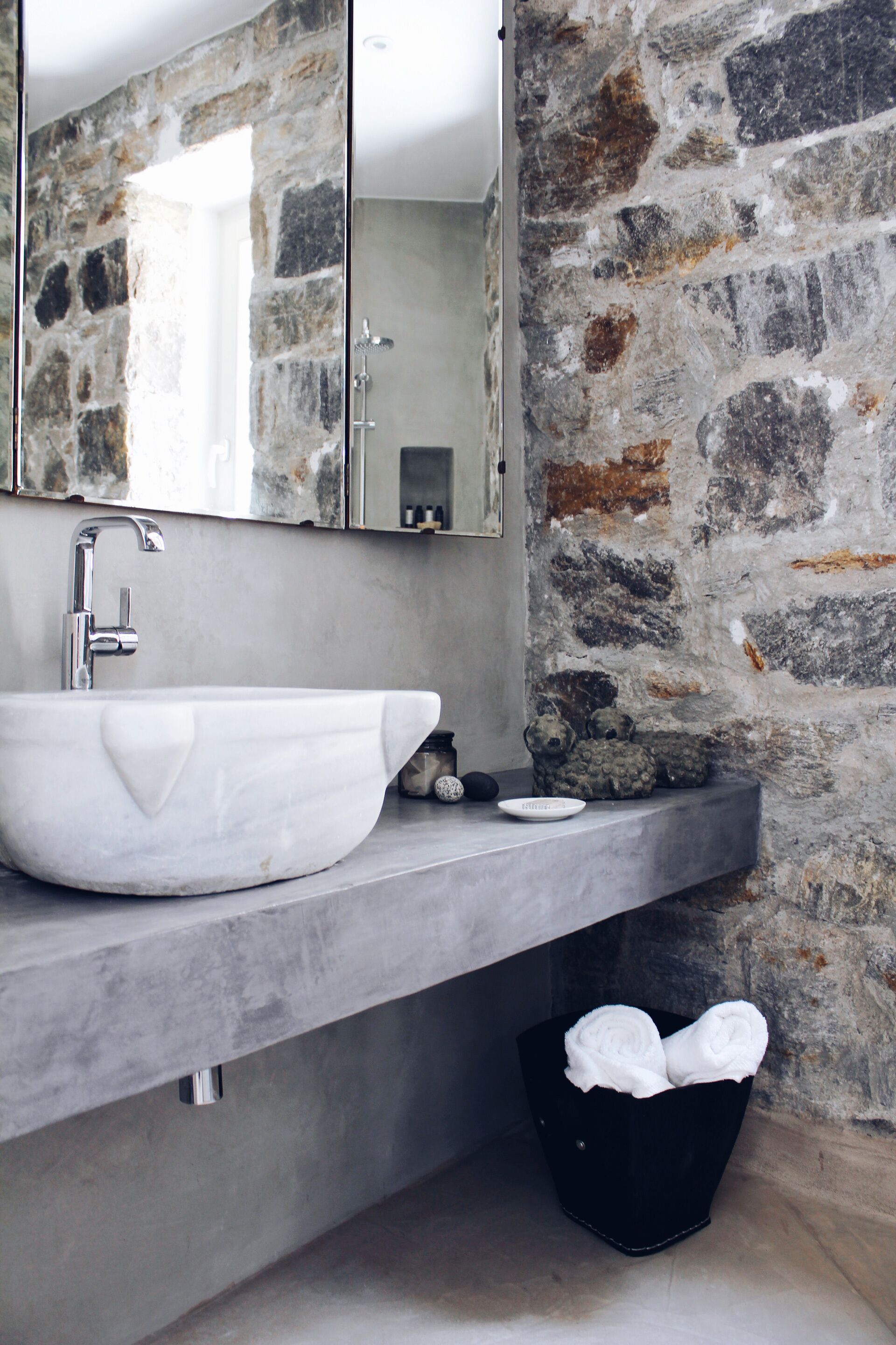 Exclusive Getaways in the island of NAXOS | 5 private suites w/breathtaking view