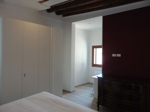 2 bedrooms, Internet, bed sheets
