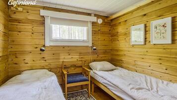 2 bedrooms, desk, free WiFi, bed sheets