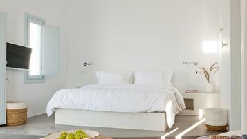 Iron/ironing board, internet, bed sheets