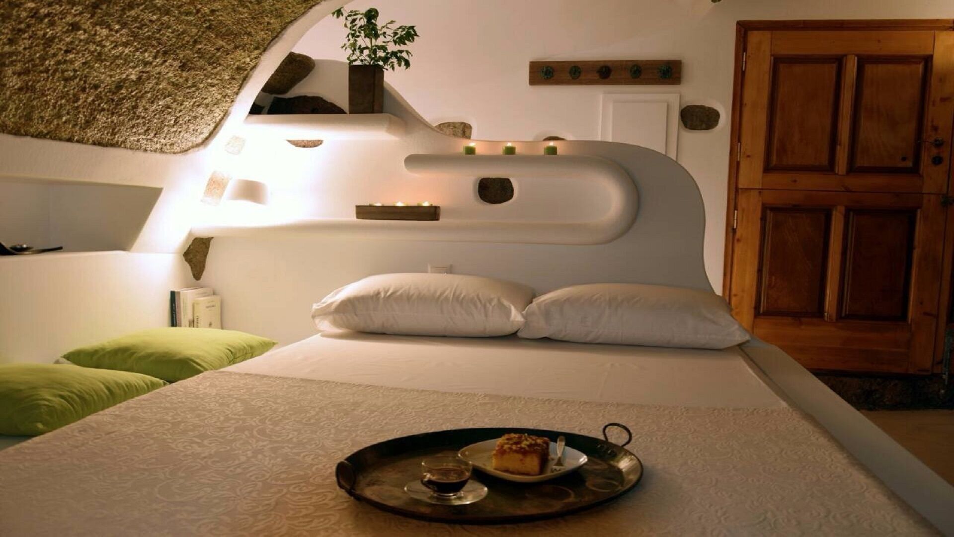 The cave "Terra Nullius" is a unique lodge for a different kind of vacation.