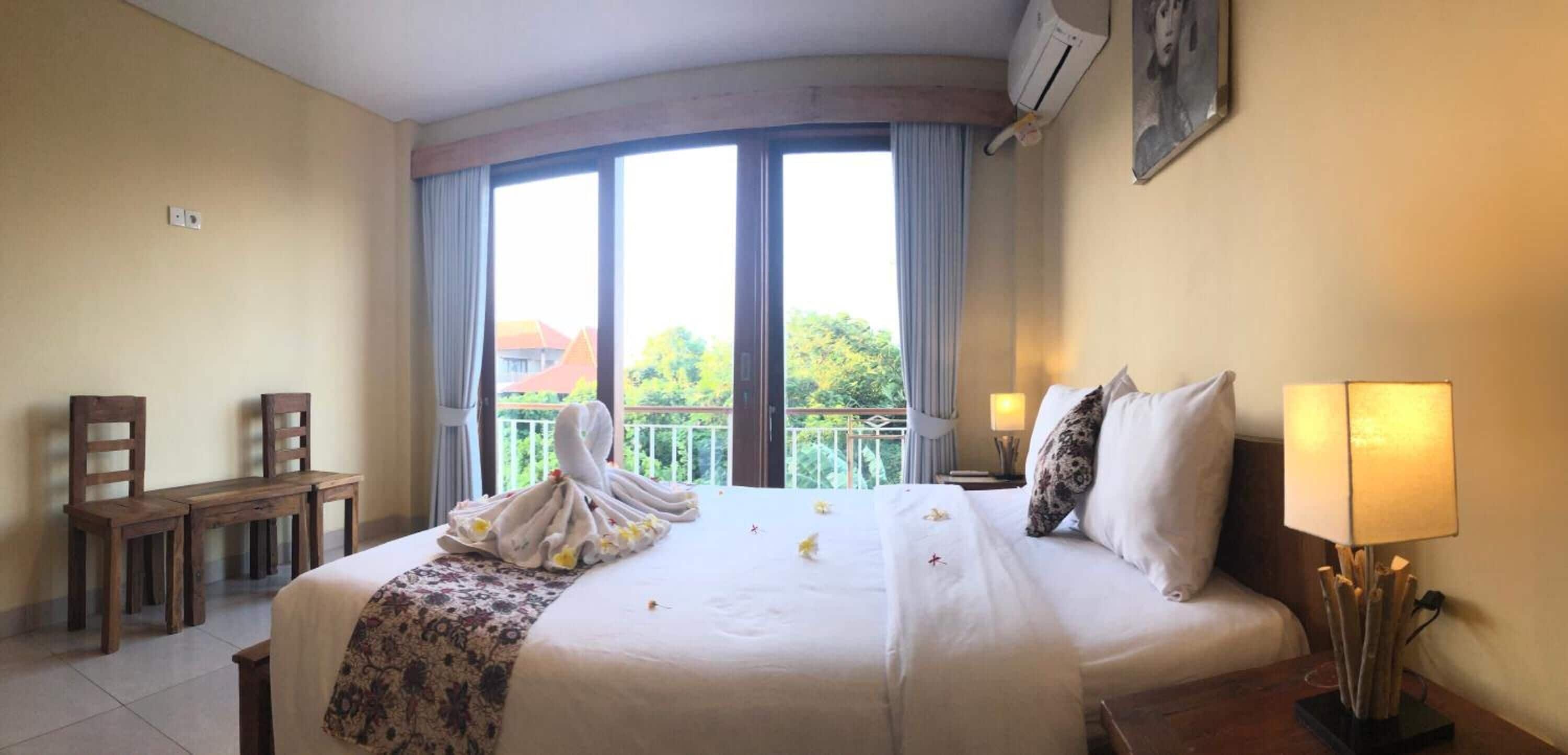 Free WiFi, bed sheets