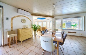 Dining - Holiday house NIKA with pool and jacuzzi (Linardići)