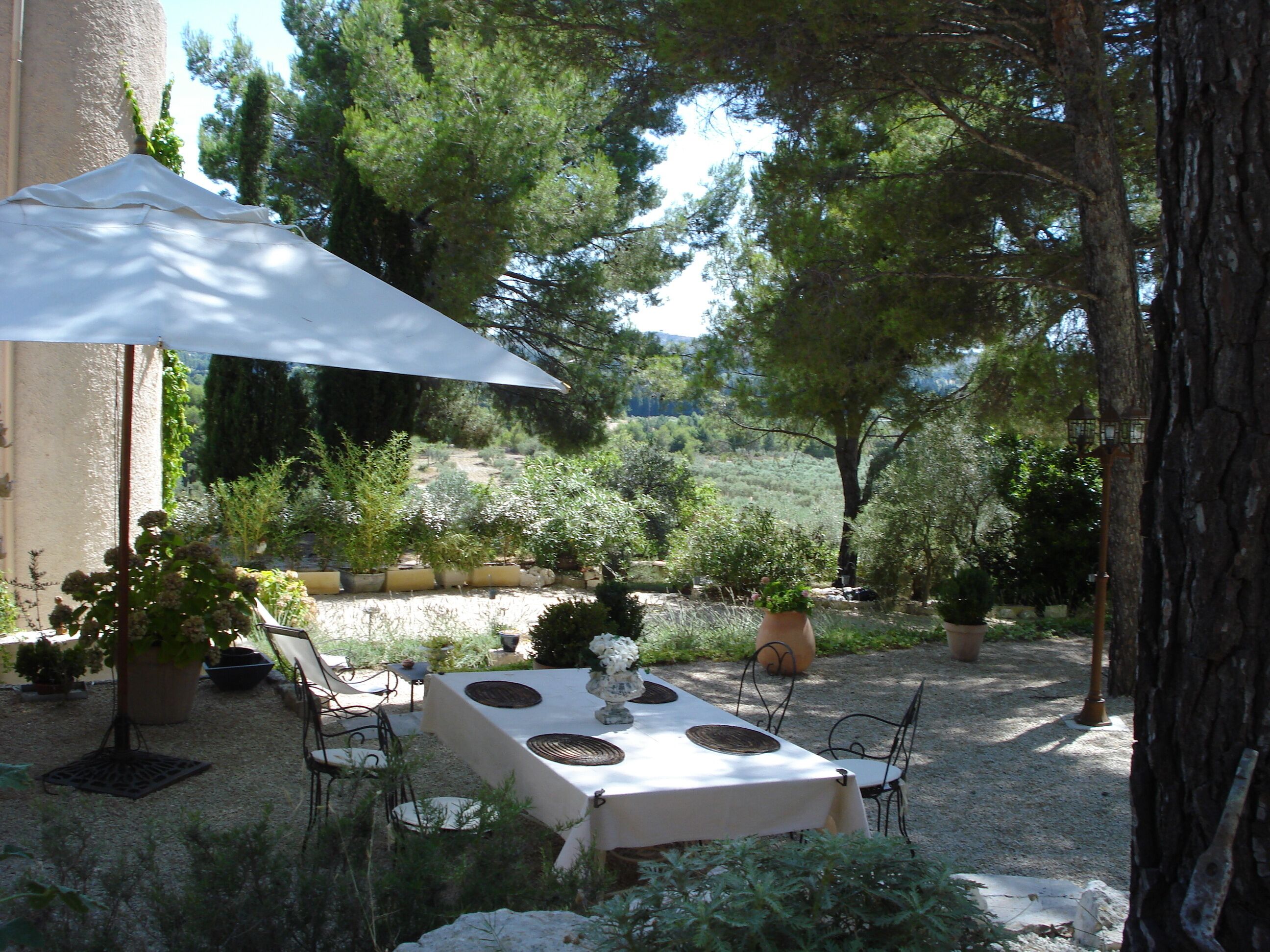 Charming Bed and Breakfast near BAUX de PROVENCE