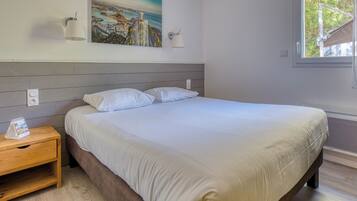 2 slaapkamers, een strijkplank/strijkijzer, reisbedje, wifi
