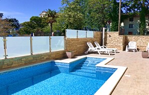 حمّ ام سباحة خارجي