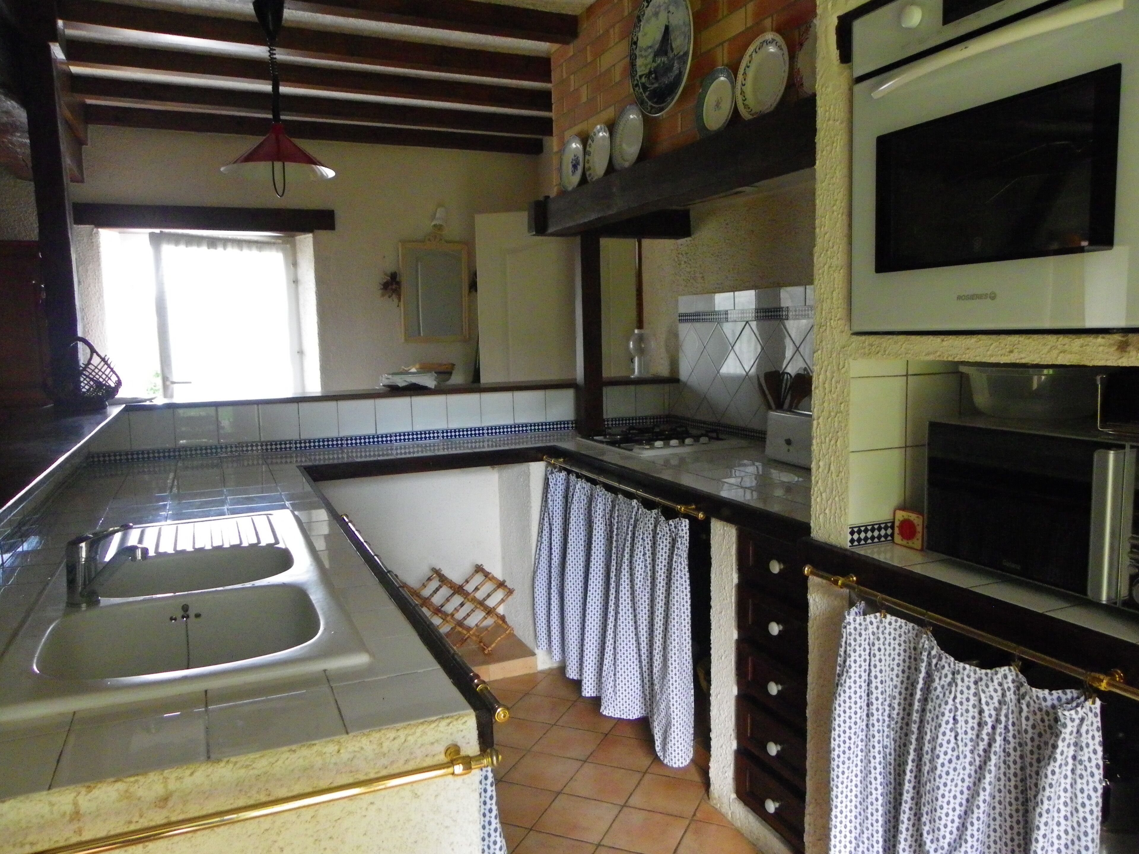 Rural cottage with garden in the countryside