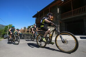 Property grounds - Mountain holidays - Mongioie chalets with panoramic views. (Roburent)