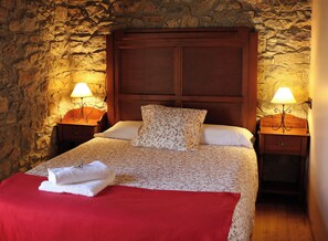 4 slaapkamers, een strijkplank/strijkijzer, beddengoed