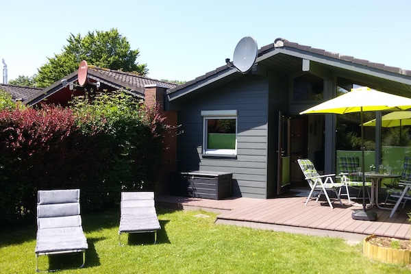 Terrasse zum Wiesengrundstück