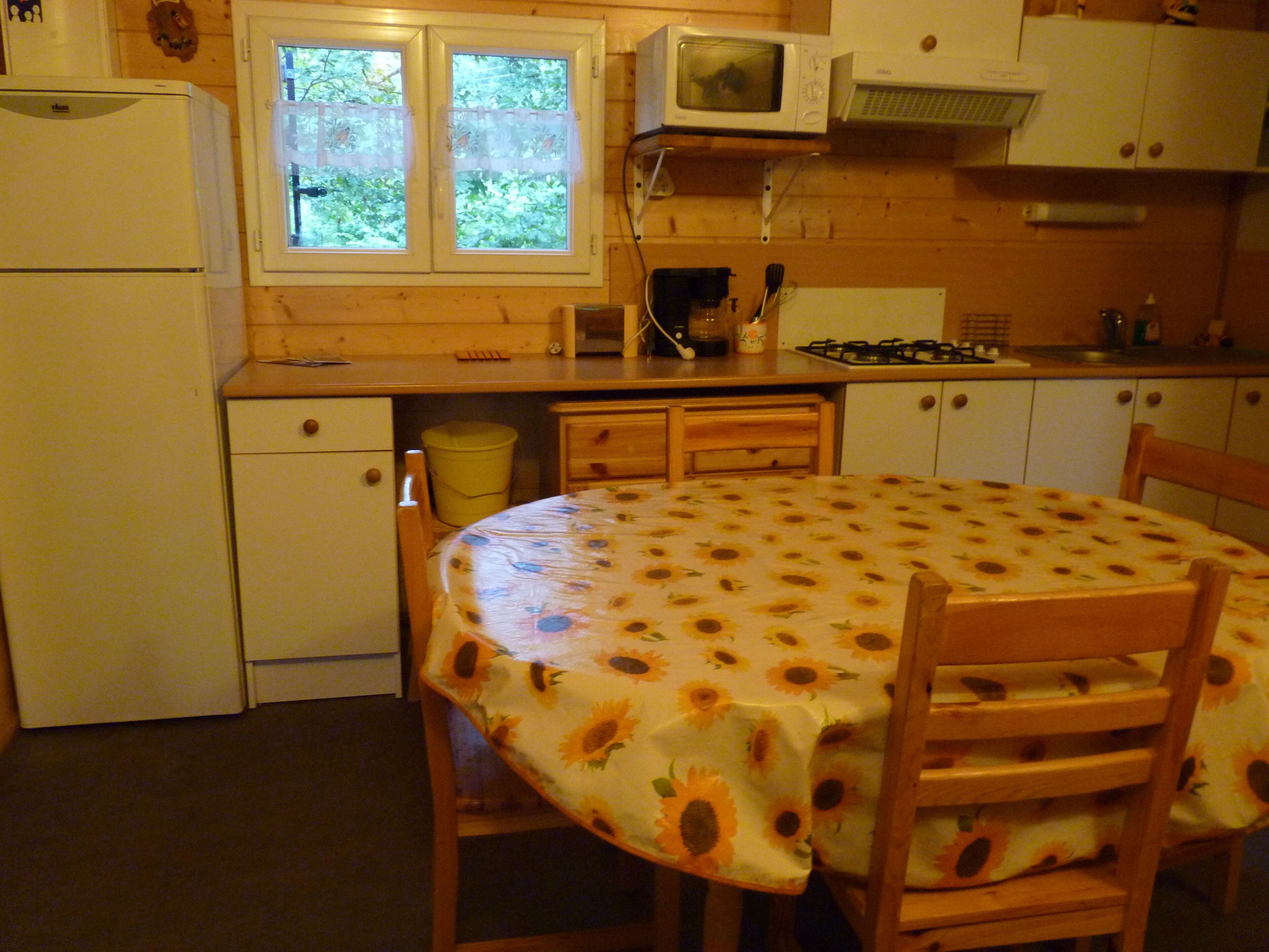 wooden chalet 6/8 people in the countryside with fishing pond