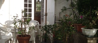 IN PERIGORD WHITE: RIBERACOIS COUNTRY HOUSE 3 CH