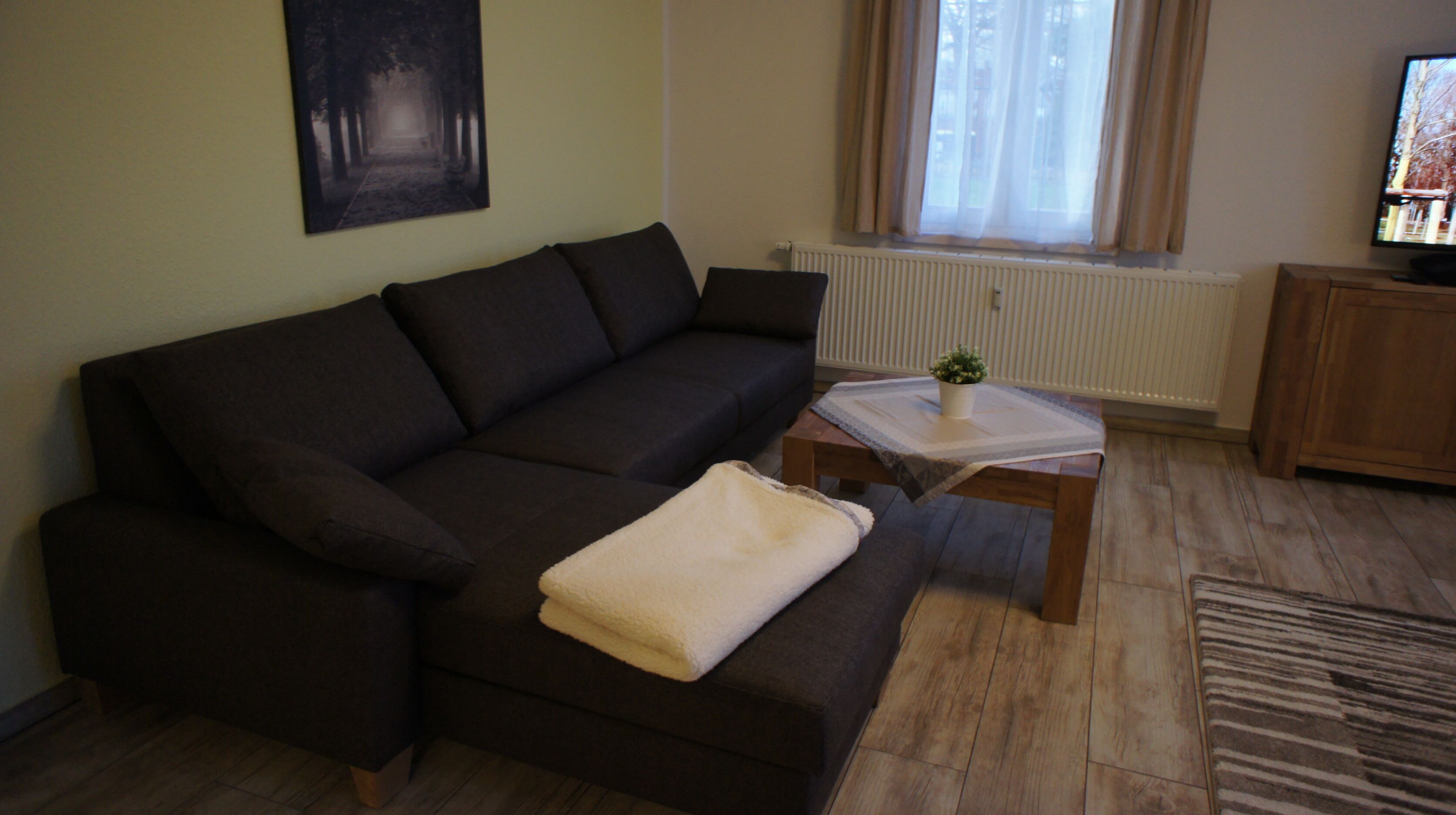 comfortable and spacious guest apartment in the countryside