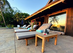 Terrace/patio - Heavenly Waters - Oceanside Private Getaway Of Your Dreams Near Beach 69, Puako (Puako)